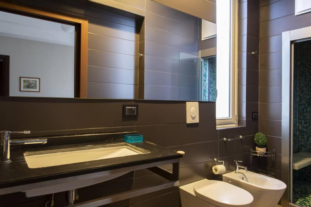 Luxury Sciuti Apartment Palermo Buitenkant foto